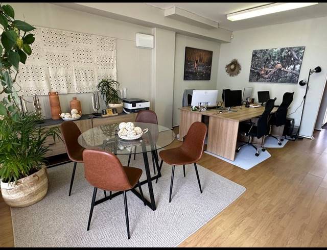 BUSINESS PROPERTY TO RENT IN WESTLAKE